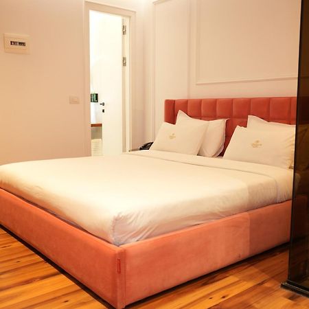 La Suite Boutique Hotel Tiranë Luaran gambar