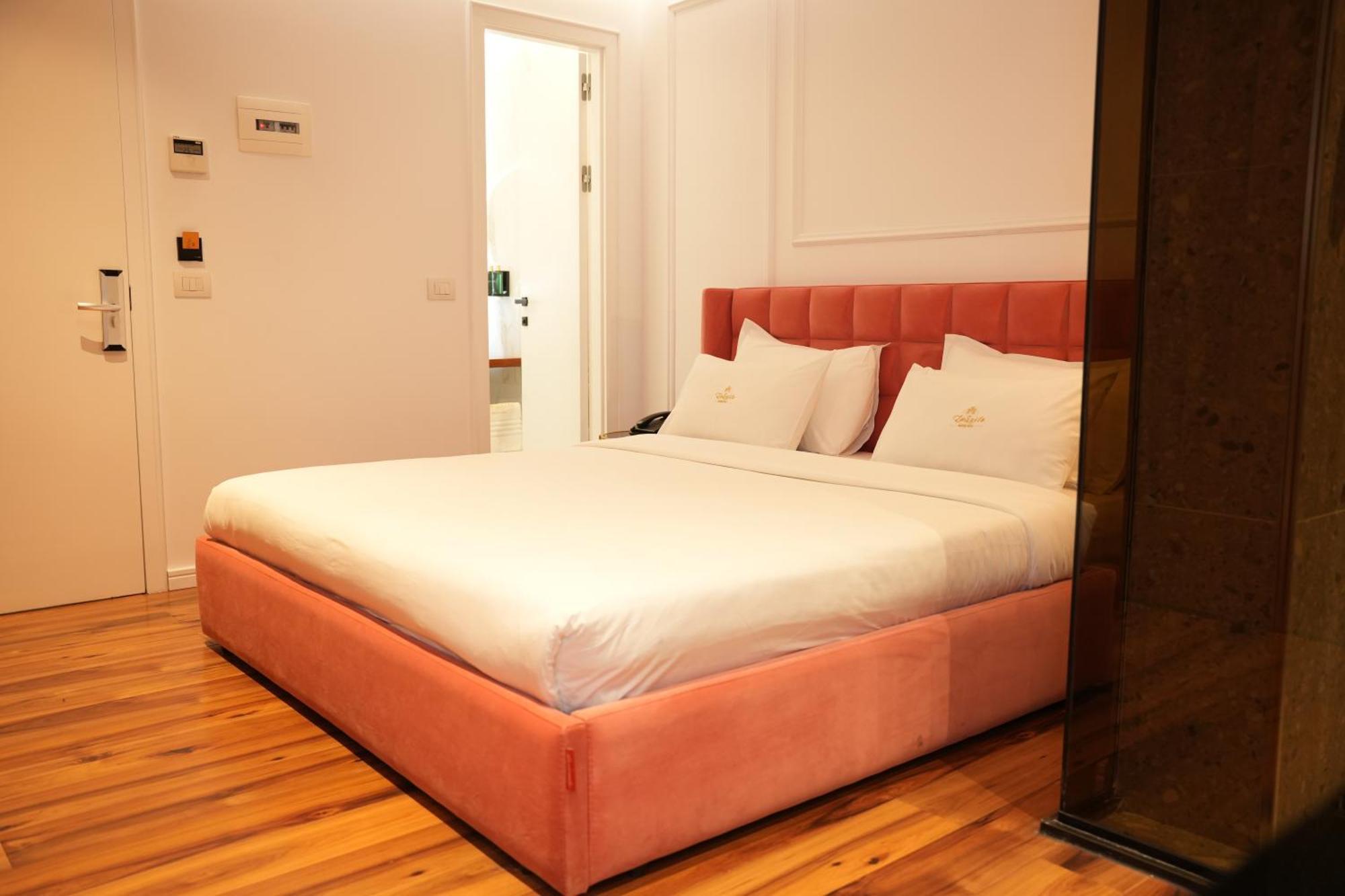 La Suite Boutique Hotel Tiranë Luaran gambar