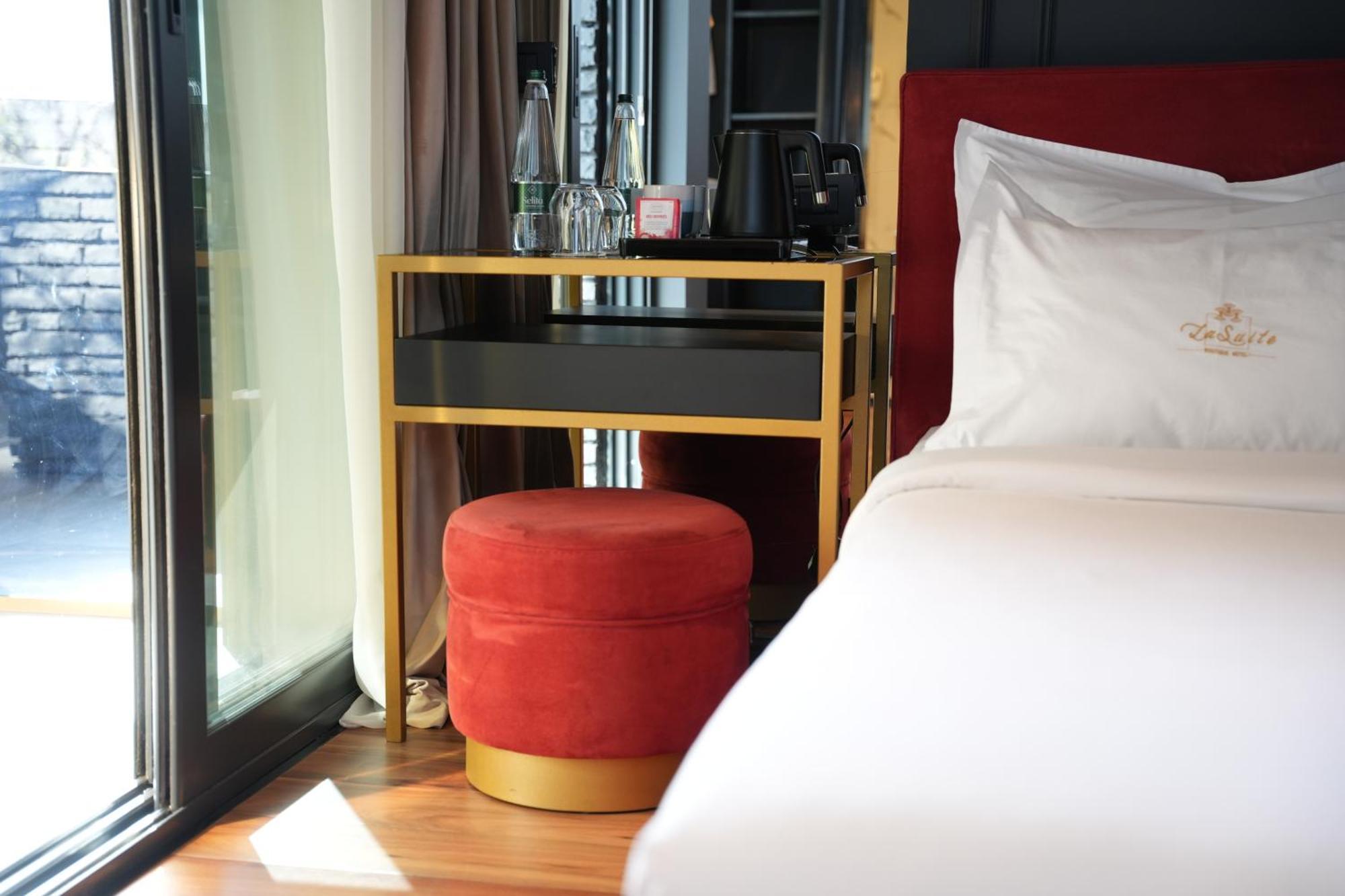 La Suite Boutique Hotel Tiranë Luaran gambar