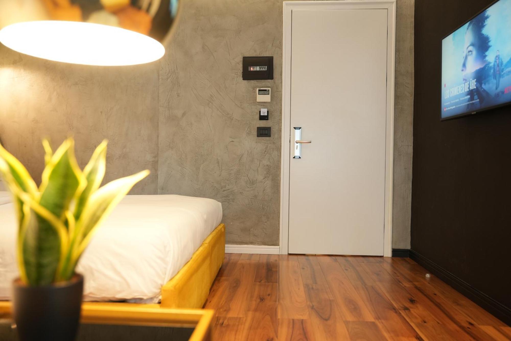 La Suite Boutique Hotel Tiranë Luaran gambar