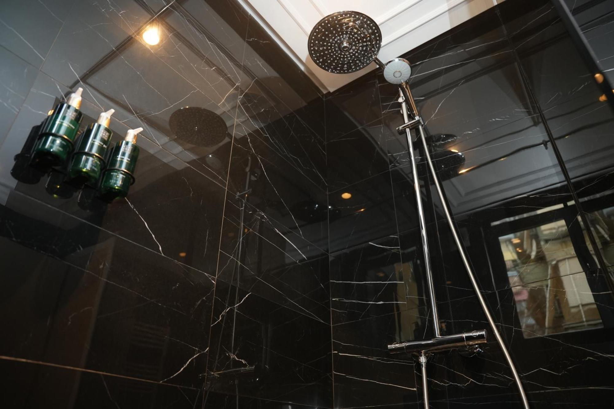 La Suite Boutique Hotel Tiranë Luaran gambar
