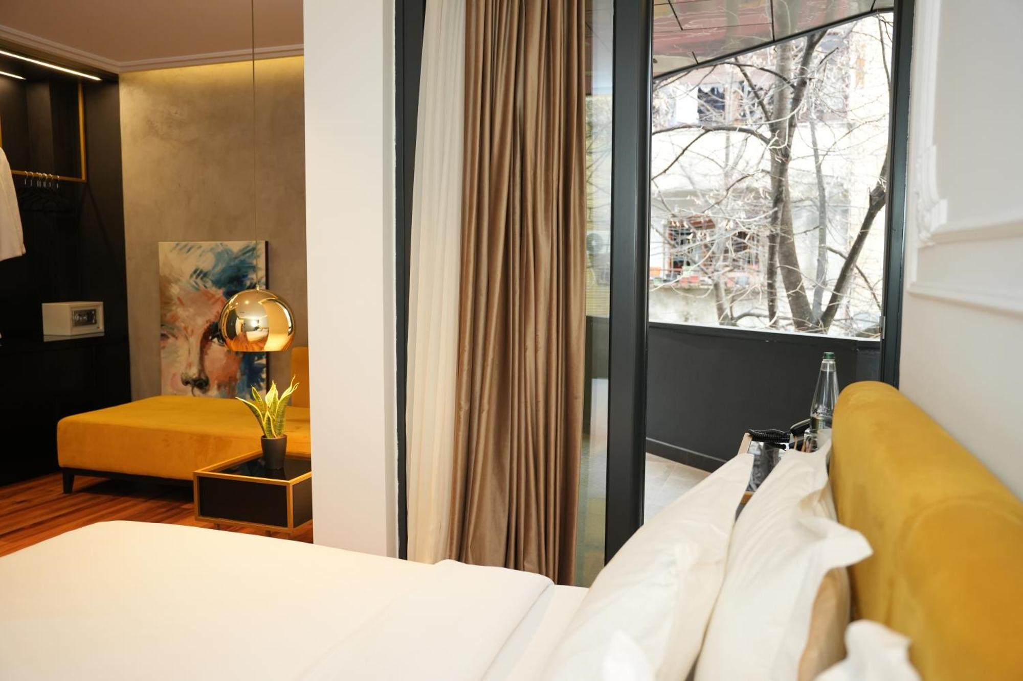 La Suite Boutique Hotel Tiranë Luaran gambar